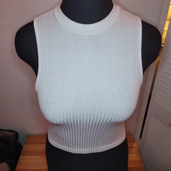 White Ribbed Crop Top - Picture 5 of 5